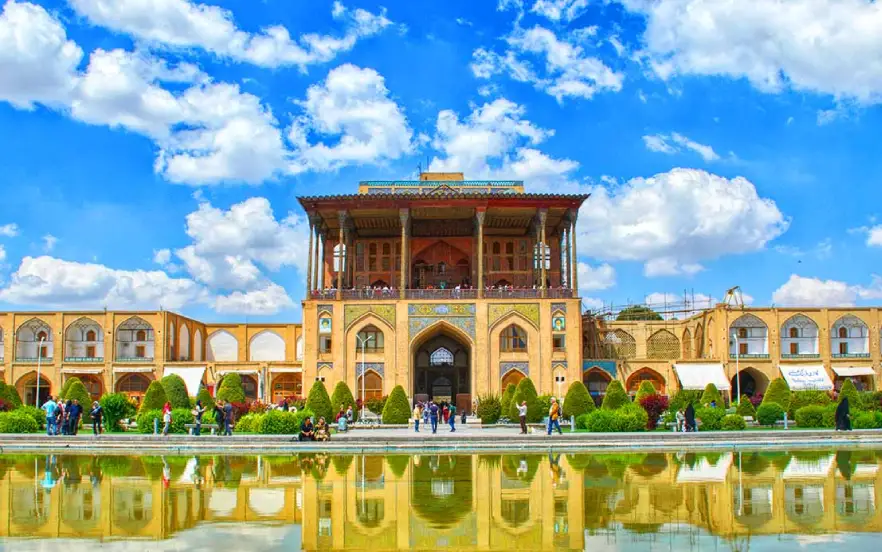 دارالترجمه رسمی در ملک شهر اصفهان برای ترجمه مدارک ویزای سرمایه گذاری
