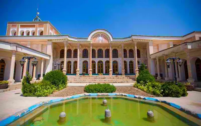 دارالترجمه خمینی شهر | ترجمه رسمی، آنلاین و فوری مدارک