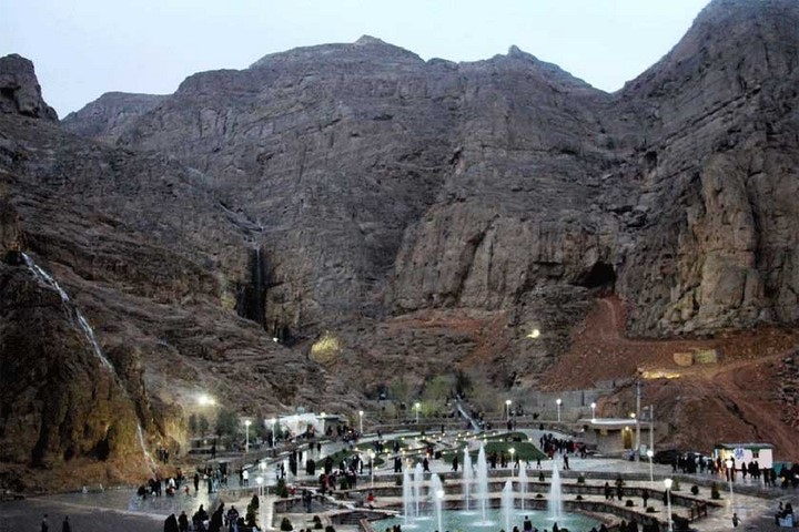 ترجمه رسمی در خمینی شهر؛ دقیق، قابل ارائه و مطمئن